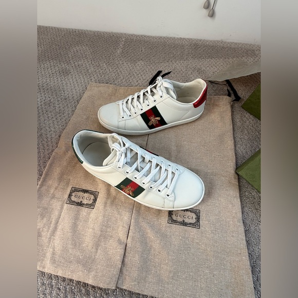 Gucci New Ace Sneakers with Red and Green Stripes - Picture 5 of 14